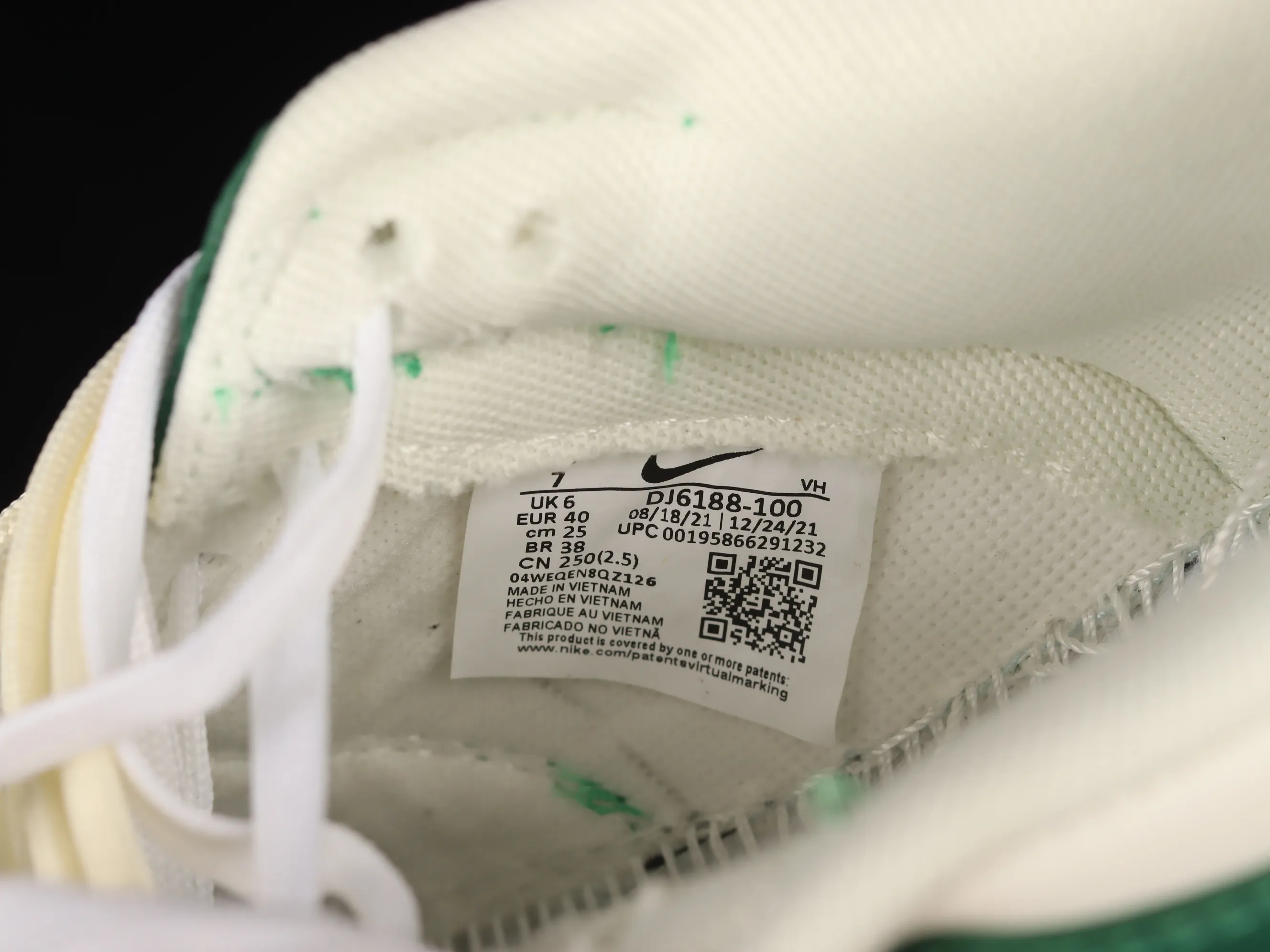 All categories Nk SB Dunk series Nk SB Dunk Low low-top sneakers Nk Dunk Low white, green and black hook customized version of deconstructed strap casual sneakers DJ6188-100